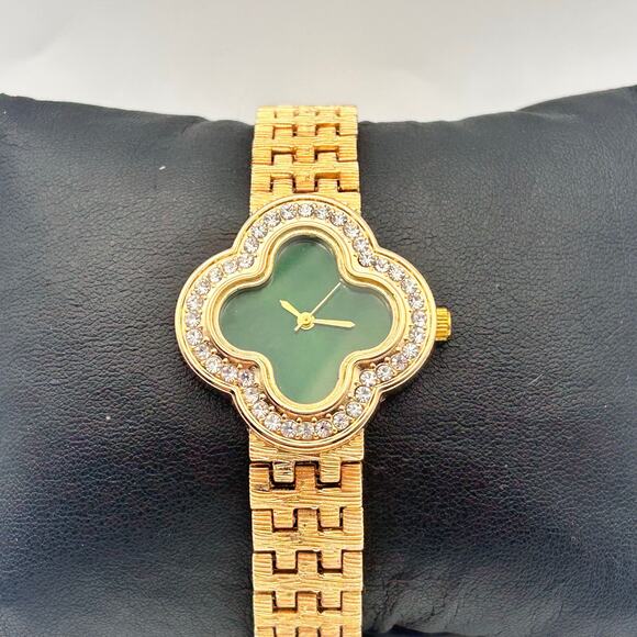 Women’s Four Leaf Clover Green Dial 31mm Crystal Watch Working New battery - Picture 1 of 8